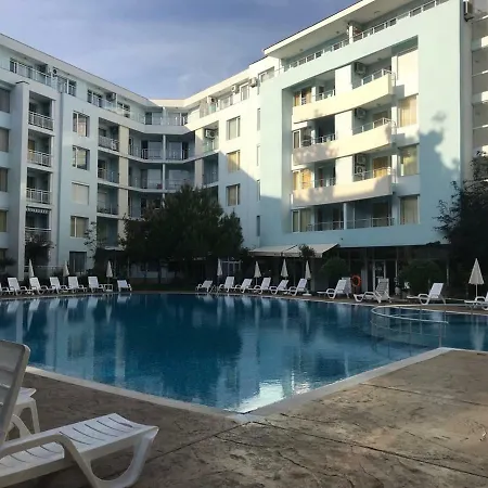 Yassen Nadezhda Appartement *